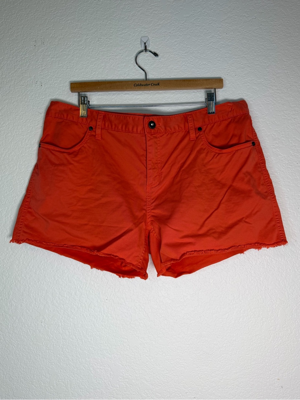Carve Designs Oahu Twill Women's Frayed Hem Jean Coral Shorts, Size 14